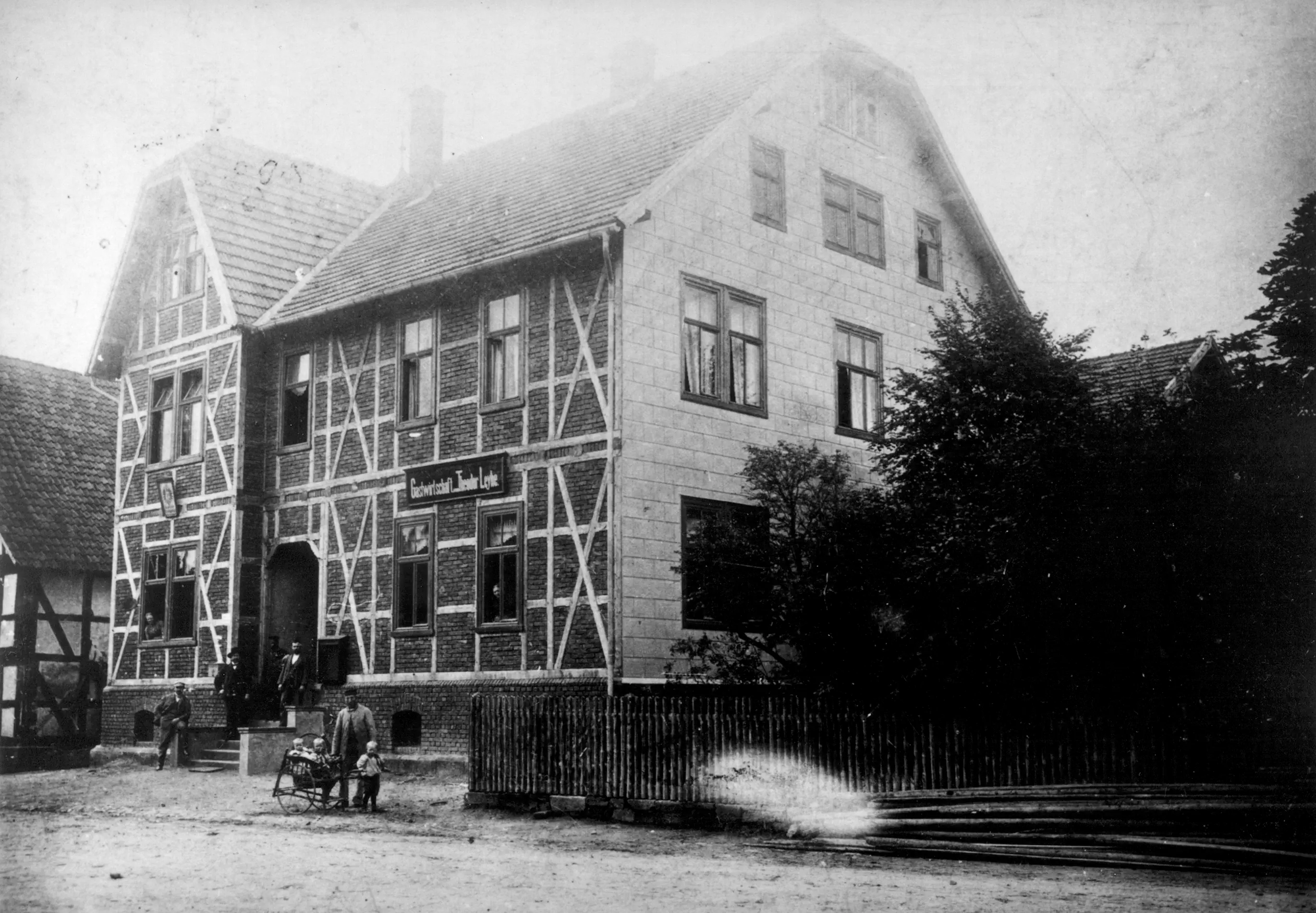 Image 02
